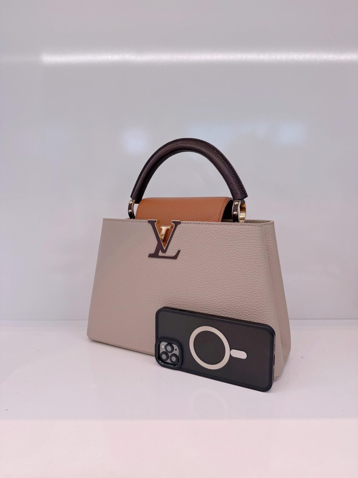 TRICOLOR TAURILLON LEATHER CAPUCINES MM BAG