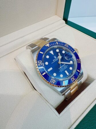 BLUE SUBMARINER DATE OYSTERSTEEL & YELLOW GOLD 41MM WATCH 126613LB S.N. 57J5R464